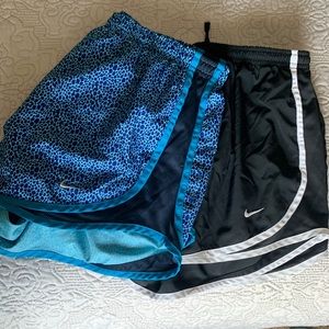 Large Nike dri-fit shorts with built in liner